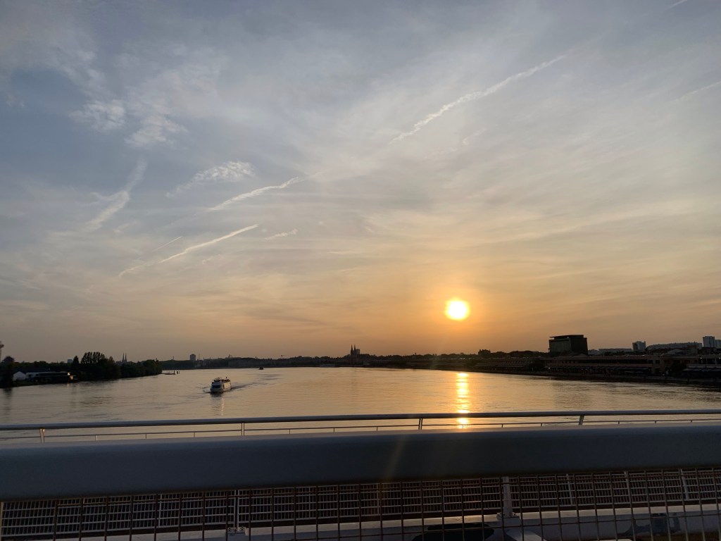 Puente Jacques-Chaban-Delmas, Burdeos, Francia | by @inazio_bastante